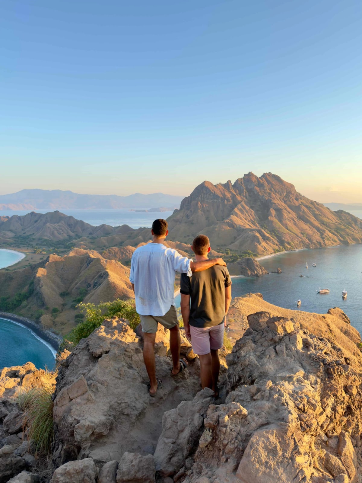 Komodo, between boat, dragon and seabed
